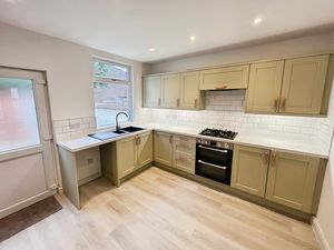 Kitchen- click for photo gallery